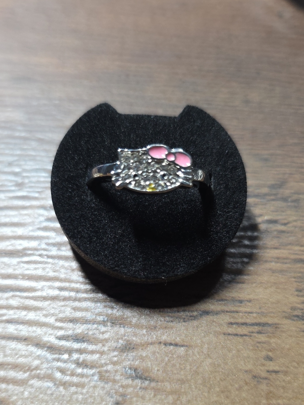 Silver-tone Cat Face Ring with Pink Enamel Bow
